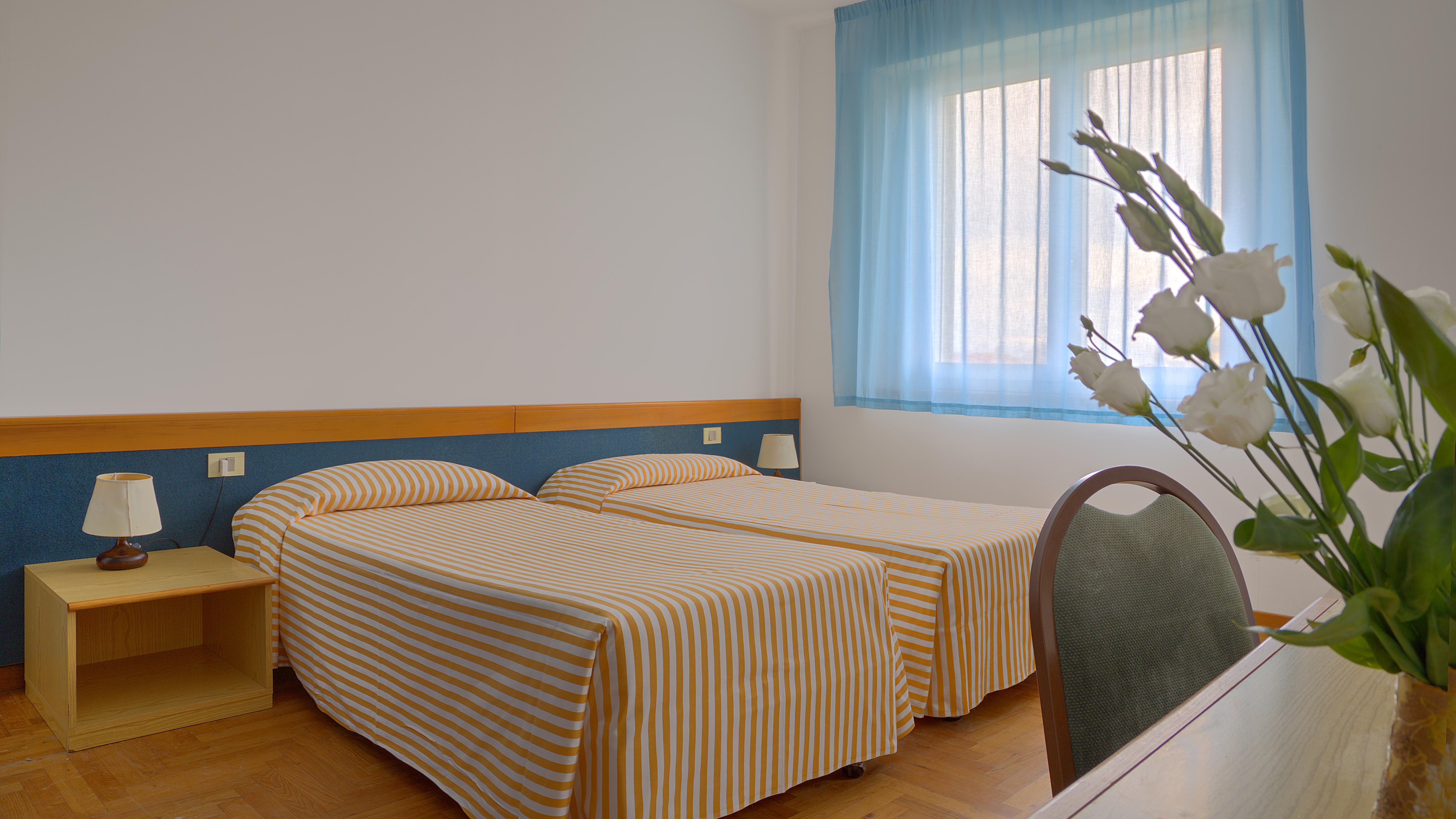 Hotel Mistral Οριστάνο Εξωτερικό φωτογραφία