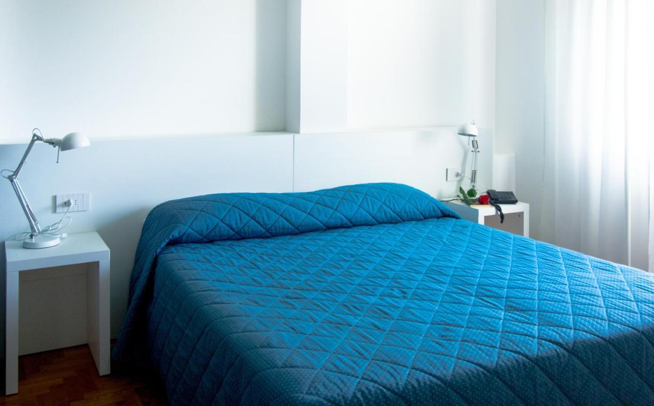Hotel Mistral Οριστάνο Εξωτερικό φωτογραφία