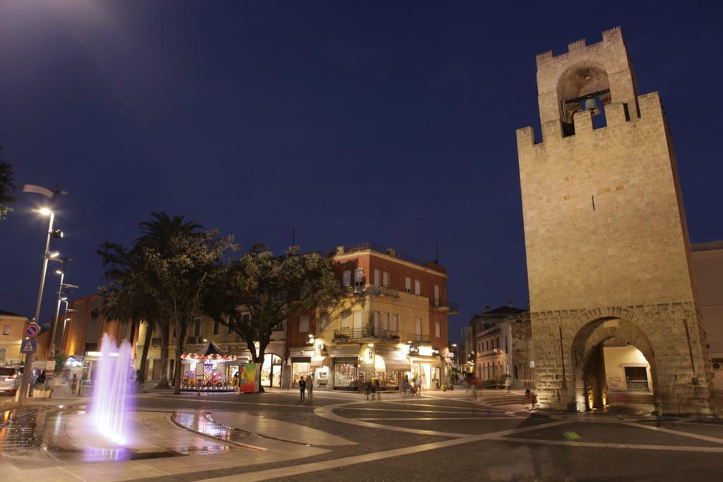 Hotel Mistral Οριστάνο Εξωτερικό φωτογραφία