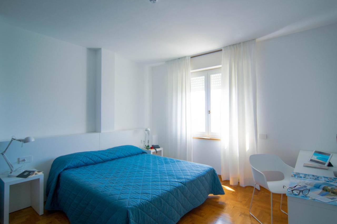 Hotel Mistral Οριστάνο Εξωτερικό φωτογραφία